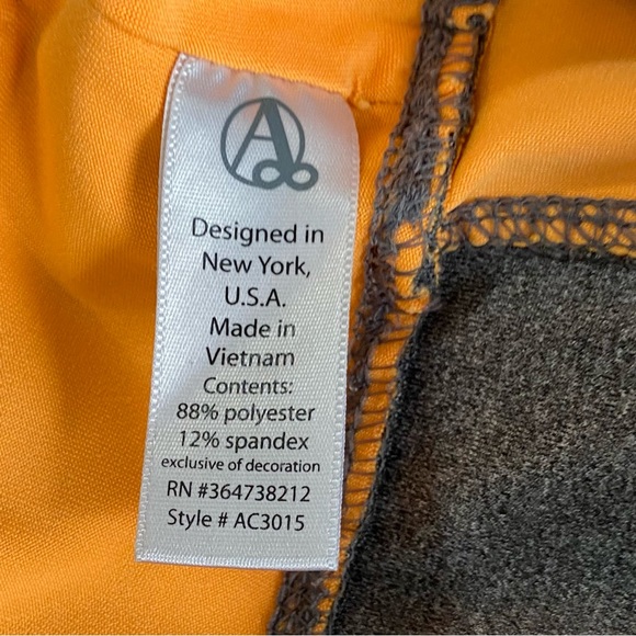 Activate women grey and orange 3/4 length workout leggings. Size S. Used. - Picture 11 of 14